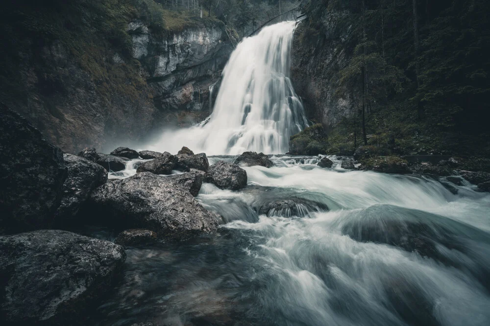 Gollinger Wasserfall I - fotokunst von Franz Sussbauer