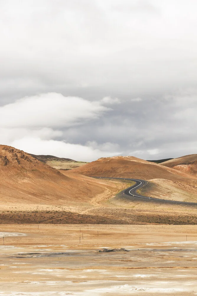 Hverir Road - fotokunst von Lars Brauer