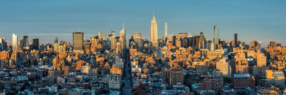 Manhattan skyline at sunset - Fineart photography by Jan Becke