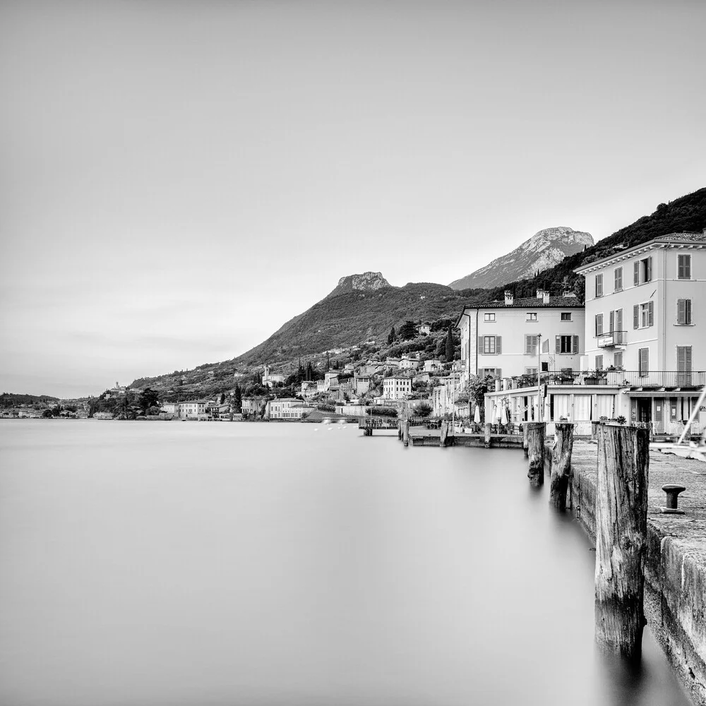 Sonnenaufgang Gargnano - Lago di Garda - fotokunst von Dennis Wehrmann