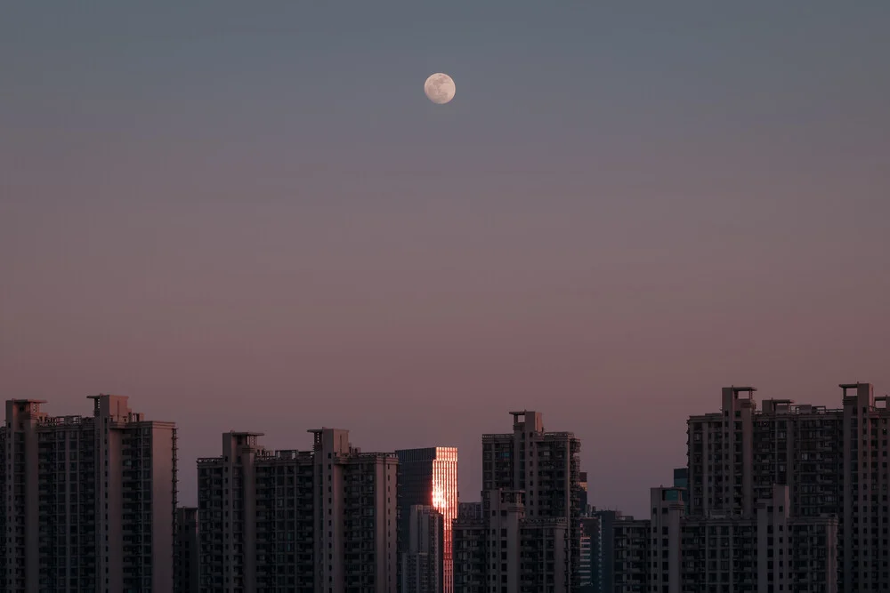 Shanghai Moonbeams - fotokunst von AJ Schokora