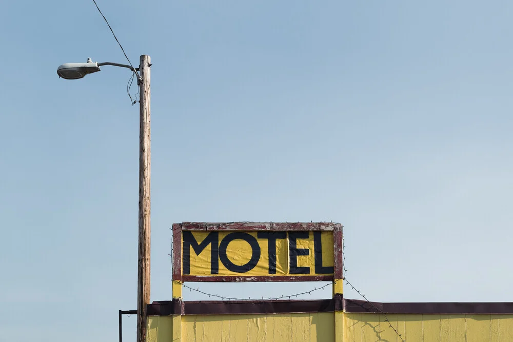 Route 66 Motel - fotokunst von AJ Schokora