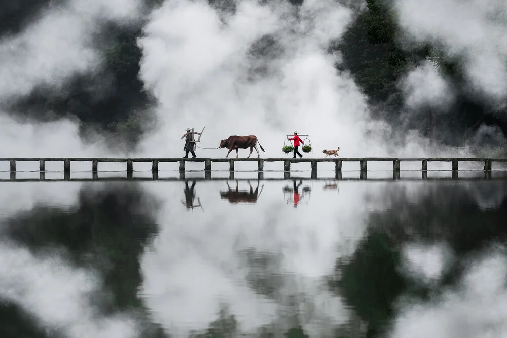 Bridge Crossing - fotokunst von AJ Schokora