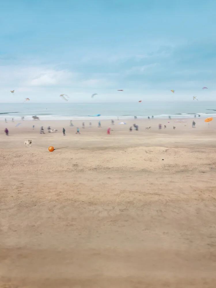 Beach life - Fineart photography by Christoph Gerhartz