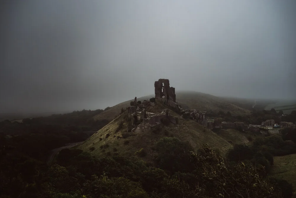 Die Ruine - fotokunst von Kerstin Maier