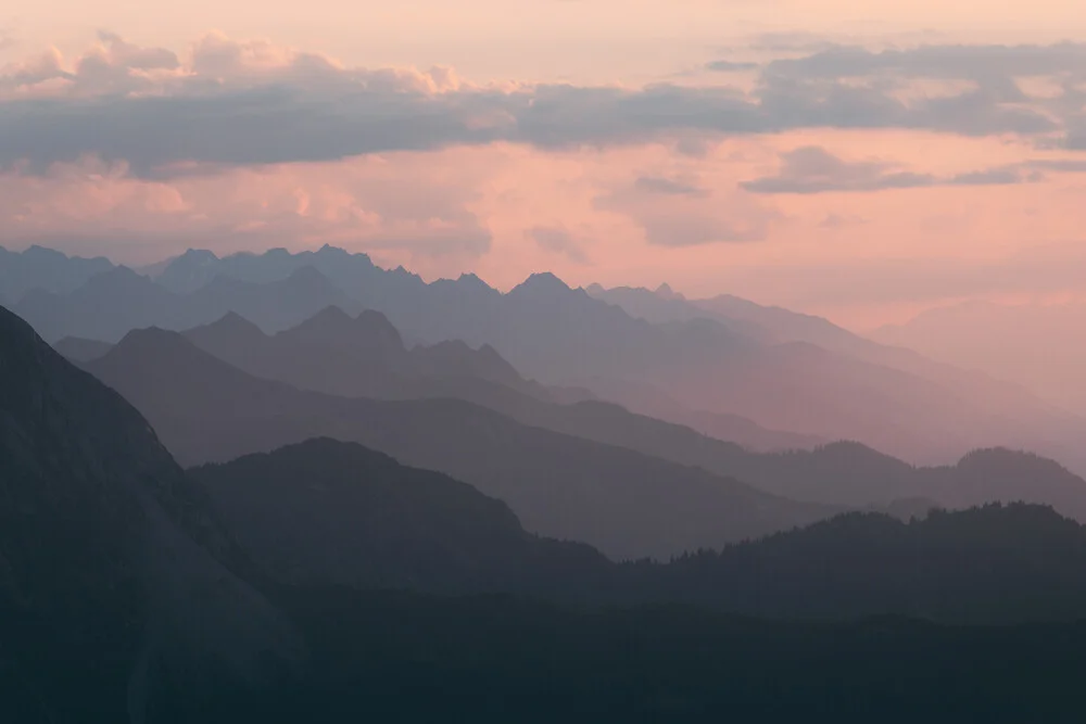 Berge soweit das Auge reicht - fotokunst von Sebastian ‚zeppaio' Scheichl