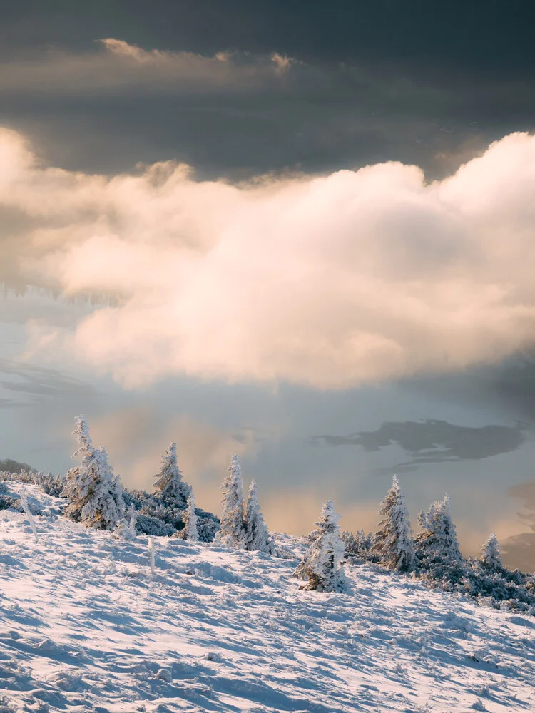 Neuschnee in den Bergen - fotokunst von Sebastian ‚zeppaio' Scheichl