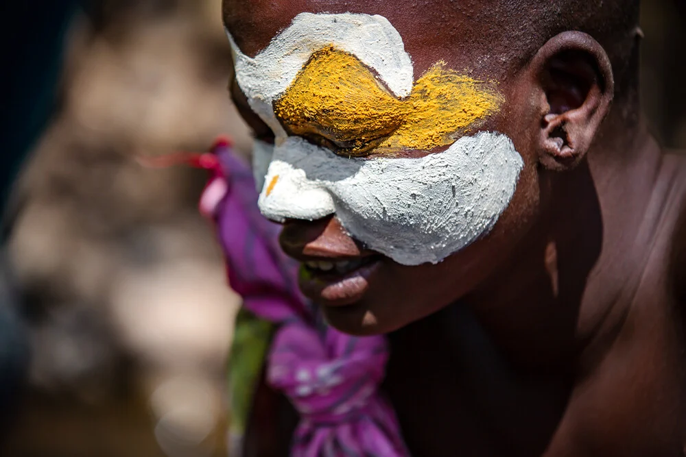 Make-Up - fotokunst von Miro May