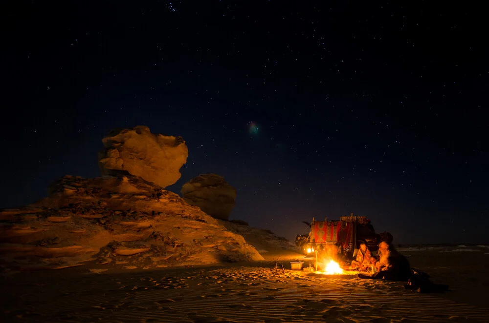 Desert Night - fotokunst von Mono Elemento