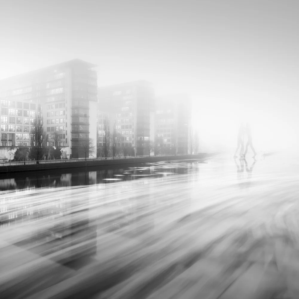 Molecule Men on Ice II | Berlin - fotokunst von Ronny Behnert