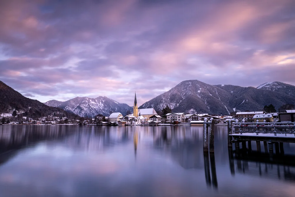 Pretty red clouds over lake Tegernsee - Fineart photography by Franz Sussbauer