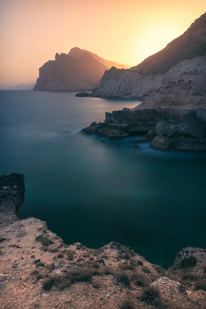 Oman Al Fazayah Beach Sonnenuntergang - fotokunst von Jean Claude Castor
