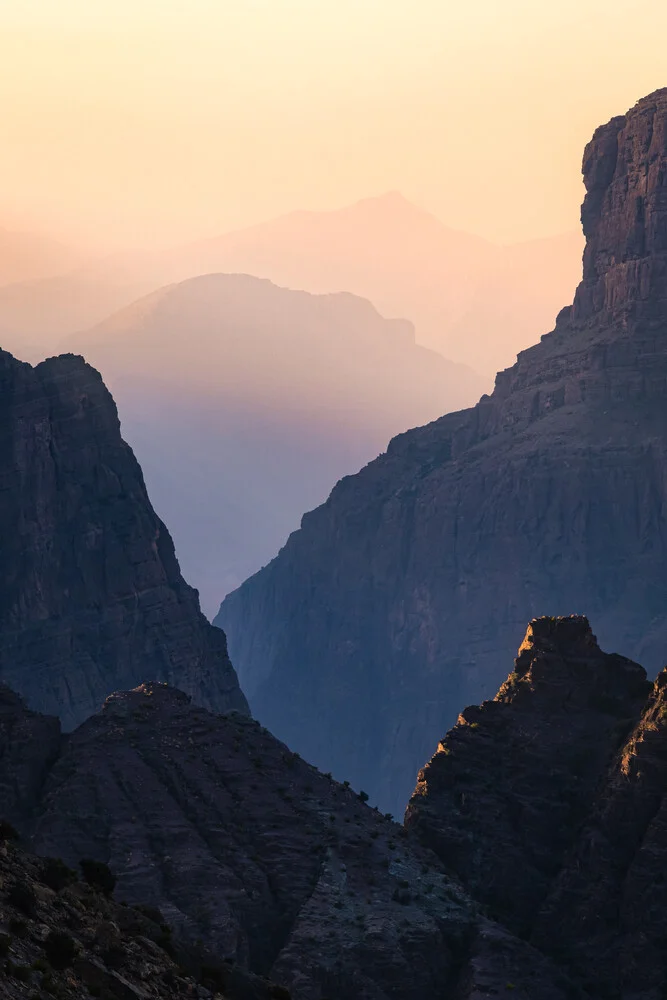 Jebel Al Akhdar Canyon am Morgen - Fineart photography by Jean Claude Castor