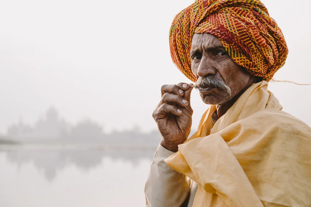 Portrait of a man in India - Fineart photography by Jessica Wiedemann