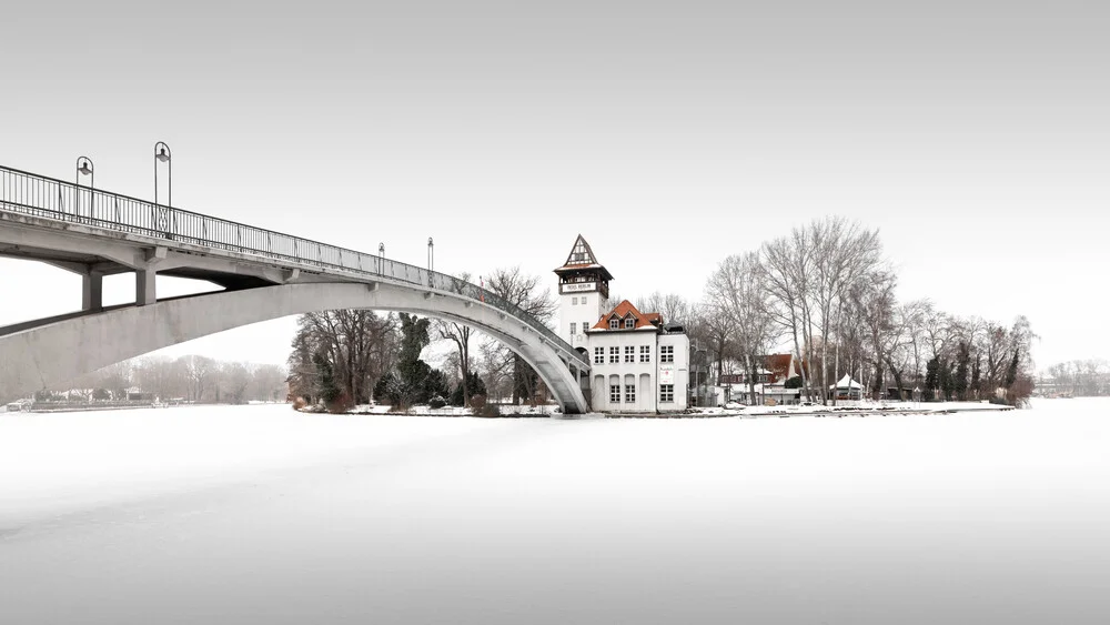 Frozen Island | Berlin - fotokunst von Ronny Behnert