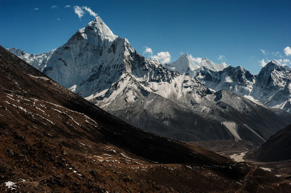 Ama Dablam Kette - fotokunst von Michael Wagener