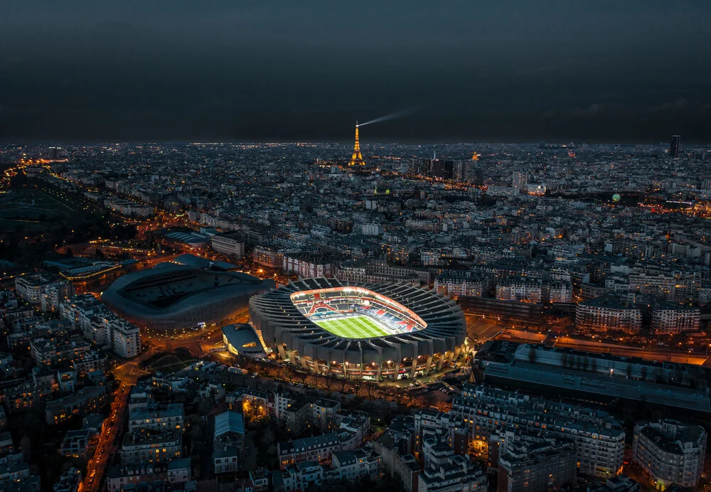 Our magnificent Parisian stadium - fotokunst von Georges Amazo