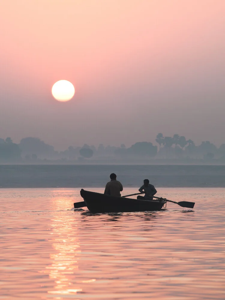 One early morning in Varanasi - fotokunst von Daniel Öberg
