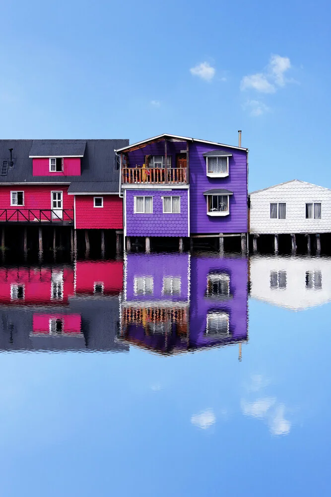 Stilt houses on the edge of a lake - fotokunst von Pascal Krumm