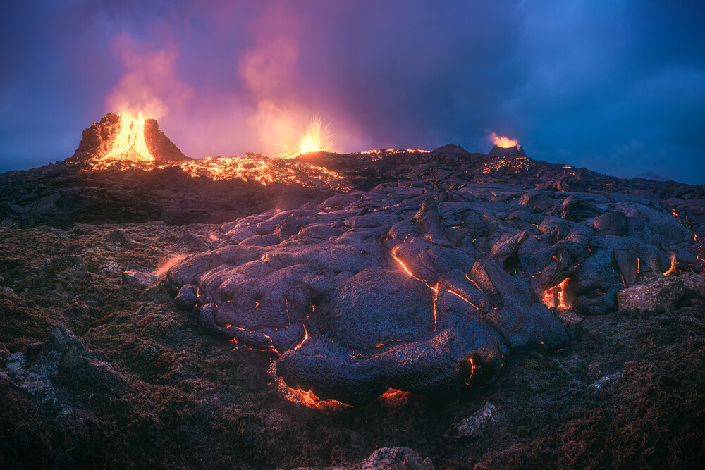 Geldingadalir Vulkan auf Island Panorama - fotokunst von Jean Claude Castor