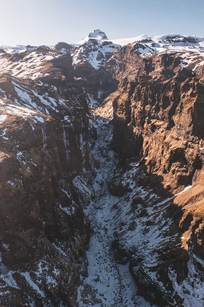 Canyon auf Island - fotokunst von Jean Claude Castor