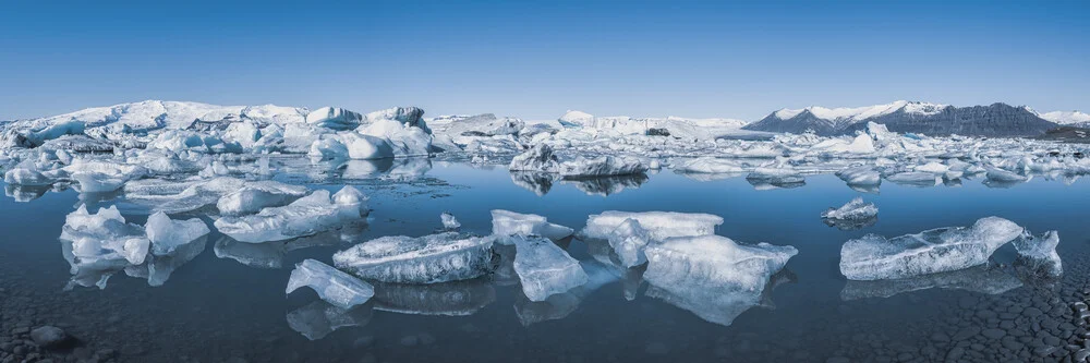 Jokulsarlon Gletscherlagune Panorama - Fineart photography by Jean Claude Castor