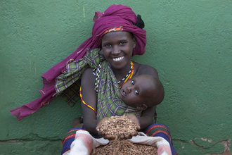 Walter Luttenberger, Die Getreidespende - Kenya, Africa)