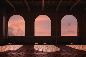 Wunderschöne Fotokunst von AJ Schokora: surrealer Himmel über dem Ozean bei Sonnenuntergang