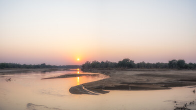 Dennis Wehrmann, Panorama Sonnenaufgang North Luangwa Nationalpark Sambia (Sambia, Afrika)