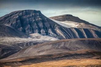 Photo art of an autumn landscape in Spitsbergen, soft colors and a calm atmosphere.