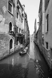 Photo art by Jan Becke: gondola ride on a small canal in Venice