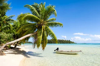 Fotokunst von Jan Becke: entspannender Blick auf eine Lagune in Französisch-Polynesien