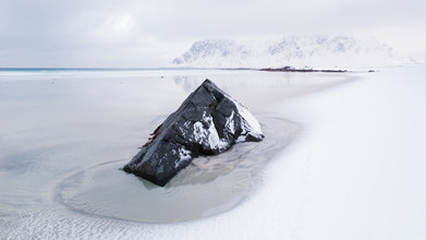 Boris Buschardt, Flakstad Beach - Norway, Europe)