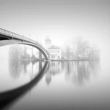 Fotokunst von Ronny Behnert: ruhige Schwarz-Weißaufnahme der Insel der Jugend in Berlin