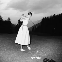 Fotokunst von Vintage Collection: Porträt von Audrey Hepburn im Retro-Stil