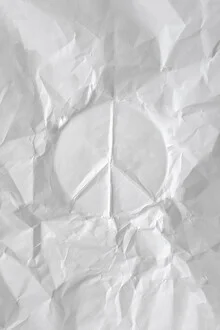 Abstrakte Fotokunst von Studio Na.hili mit einem Friedensthema auf Papier
