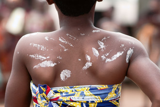 Lucía Arias Ballesteros, Dancing “Gabada“,  Amedzofe village, Volta region  (Ghana, Afrika)