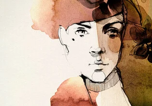Wandbild mit einer stilvollen Aquarellillustration einer Frau unter Weinranken