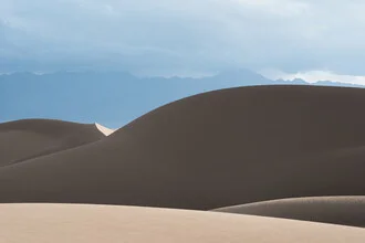 Wall art by Photolovers: gentle sand dune beneath a clear blue sky