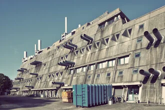 Fotokunst von Michael Belhadi: Architekturaufnahme des Mäusebunkers in Berlin