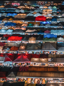 Luca Talarico, HUNDREDS OF LIGHTS (Thailand, Asia)