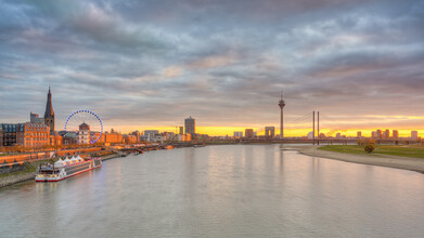 Michael Valjak, The skyline of Düsseldorf (Germany, Europe)