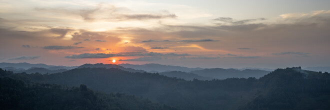 Dennis Wehrmann, Panorama sunset Bwindi Impenetrable Forest Ruhija Uganda - Uganda, Afrika)