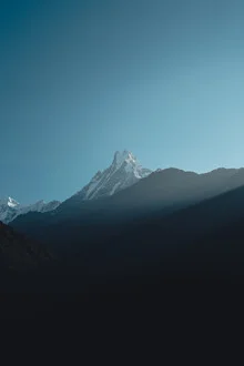 Fotokunst von Thomas Christian Keller: friedliche Berglandschaft in Nepal