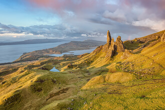 Michael Valjak, Morning at the Old Man of Storr on the Isle of Skye in Scotland (United Kingdom, Europe)
