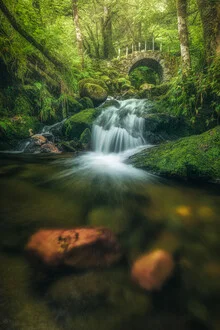 Schottland Fairy Bridge in den Highlands - fotokunst von Jean Claude Castor