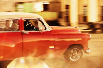 Photo art by Victoria Knobloch: Evening mood in Havana with street cars
