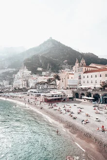 Photo art by Eva Stadler: relaxed beach atmosphere at the Amalfi Coast