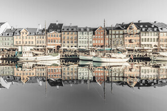 Melanie Viola, COPENHAGEN VINTAGE Nyhavn in the morning - Denmark, Europe)