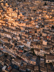 Luca Talarico, Modica am Abend